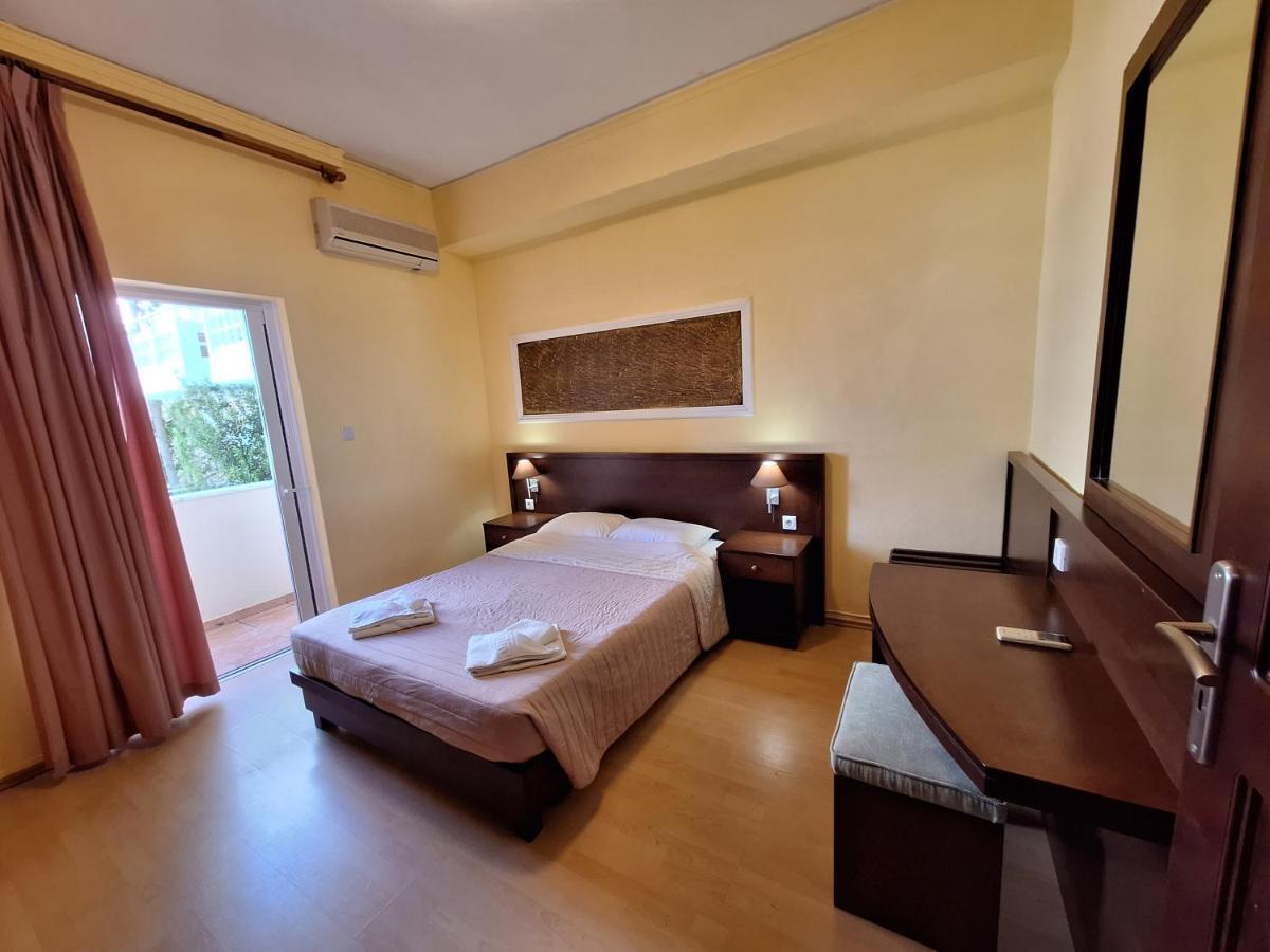 Perla 3* Agia Marina (Crete)