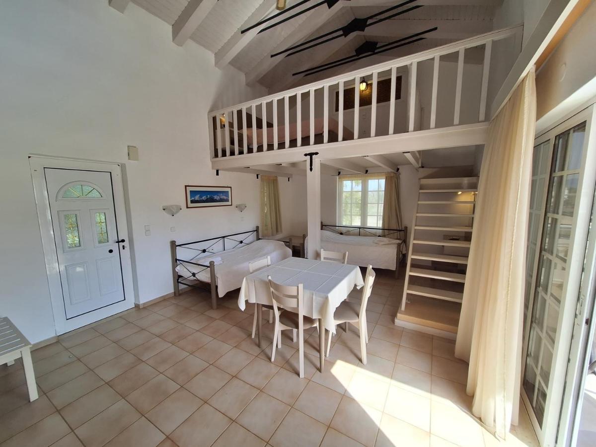 Perla Aparthotel Agia Marina (Crete)