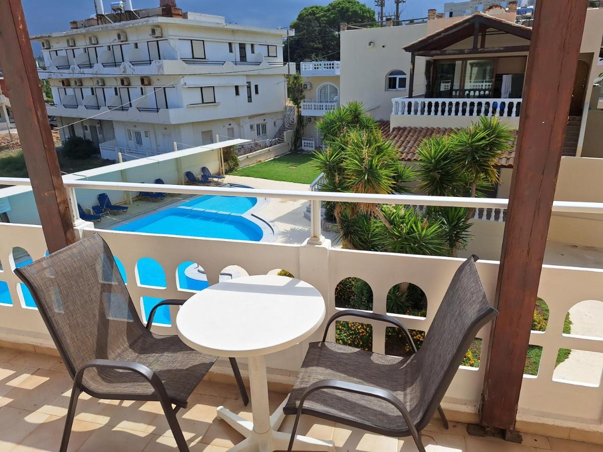 Aparthotel Perla 3*