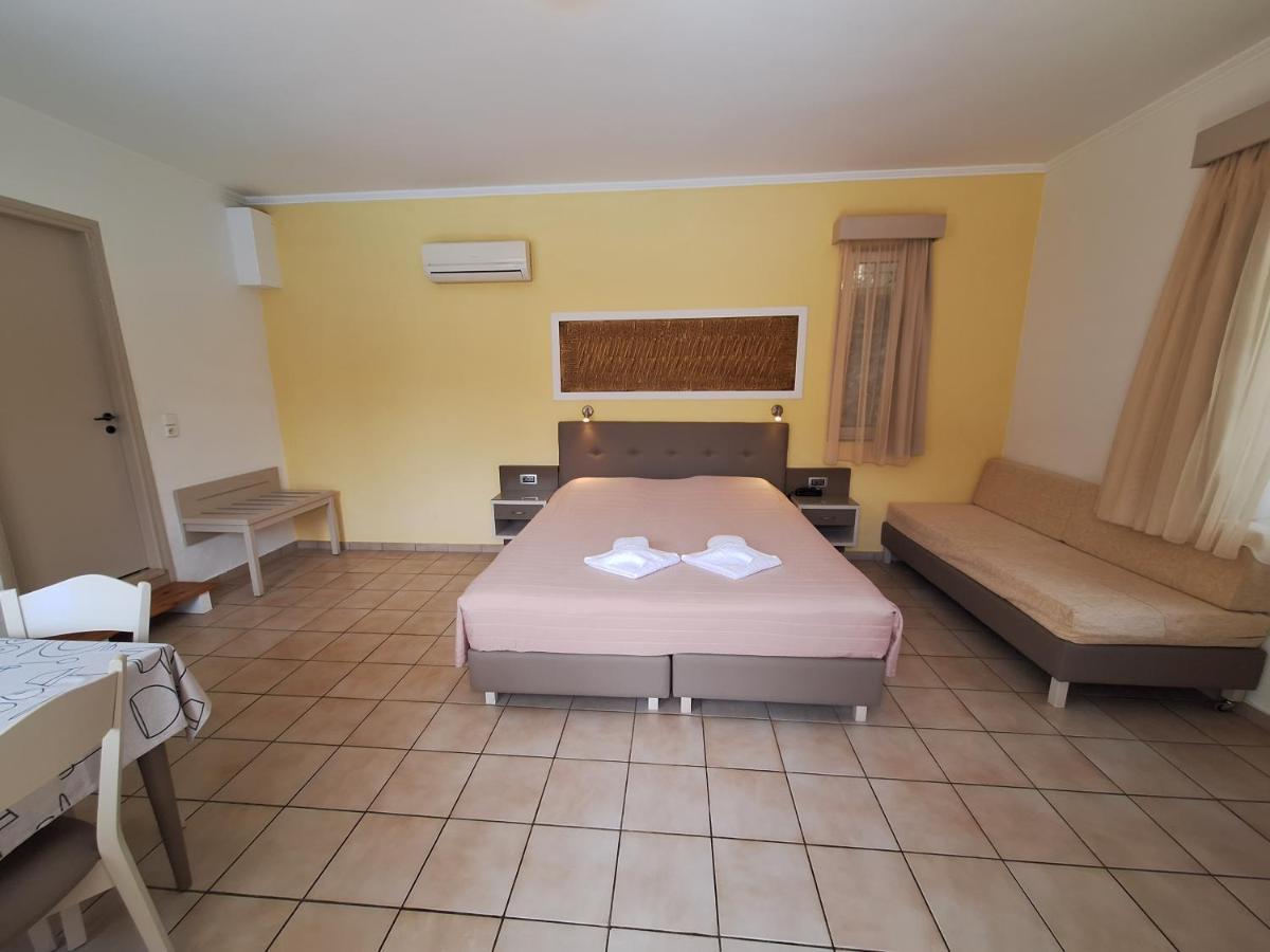 Perla 3* Agia Marina (Crete)