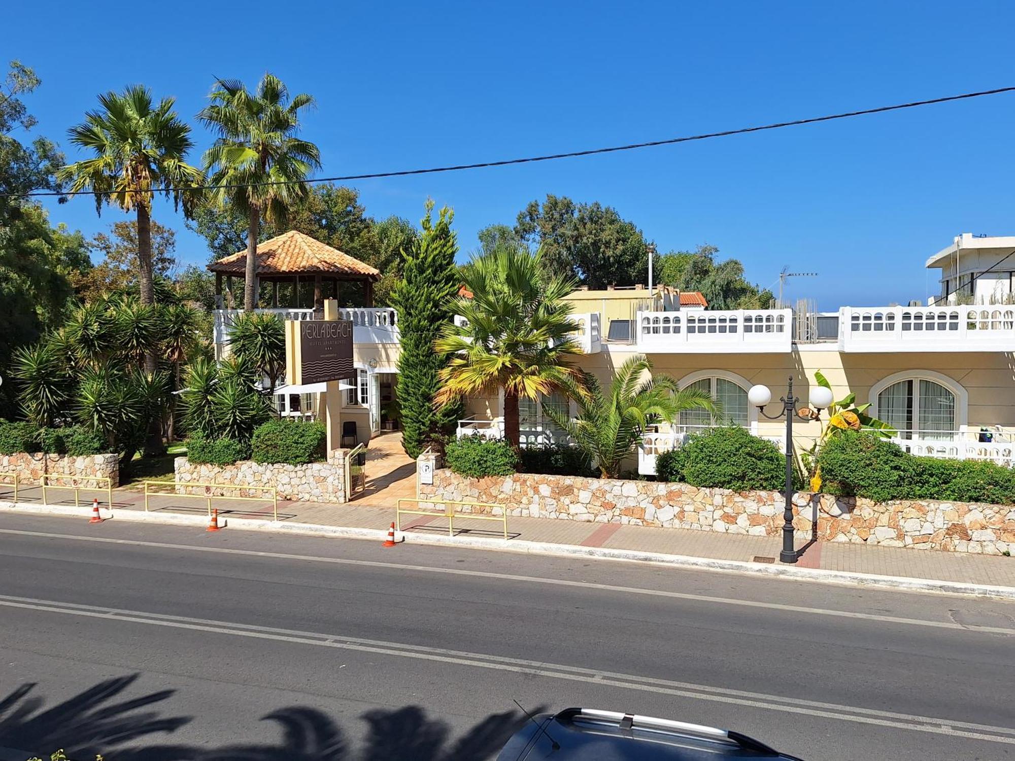 Perla Aparthotel Agia Marina (Crete)