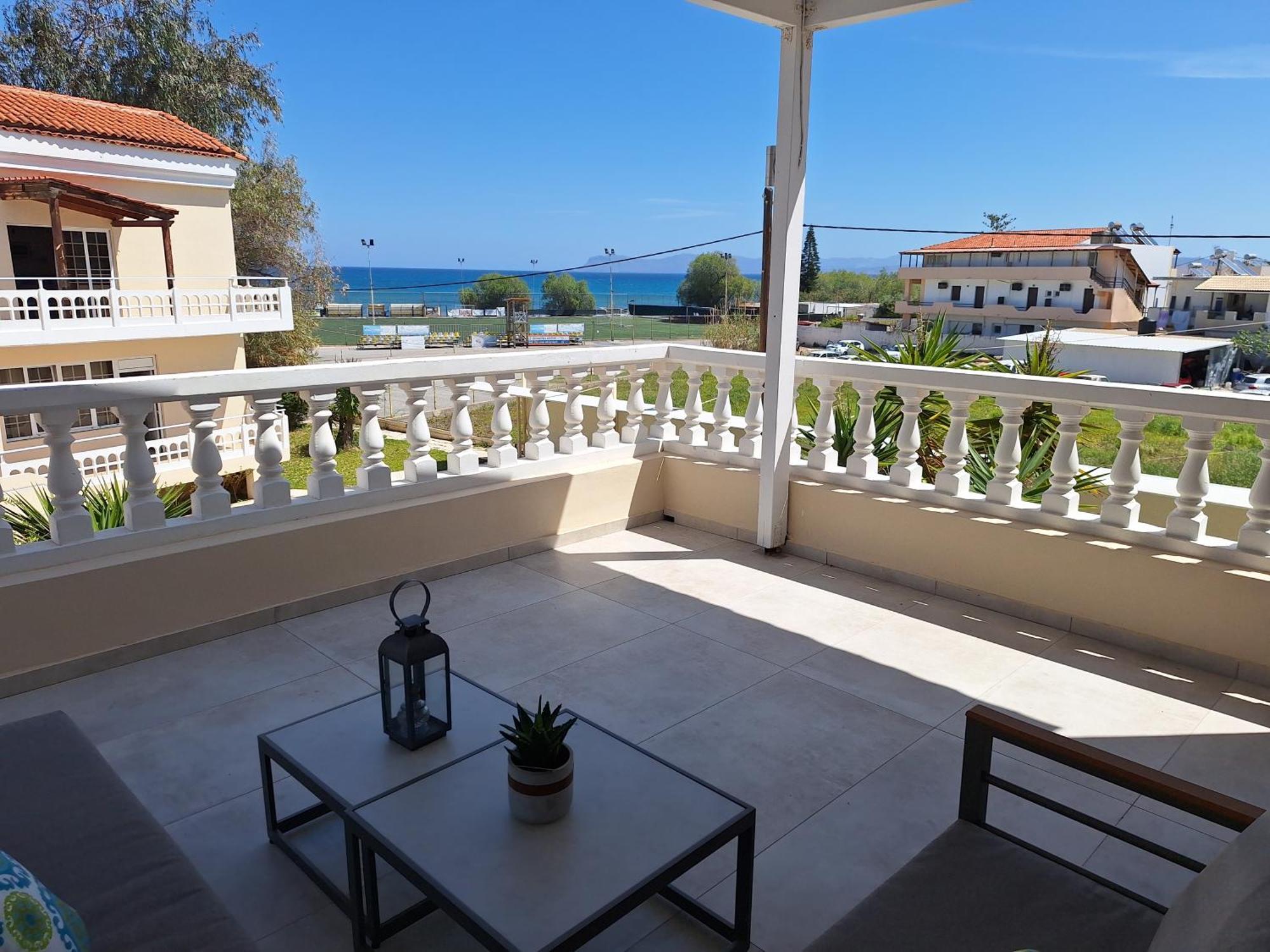 Perla Aparthotel 3*