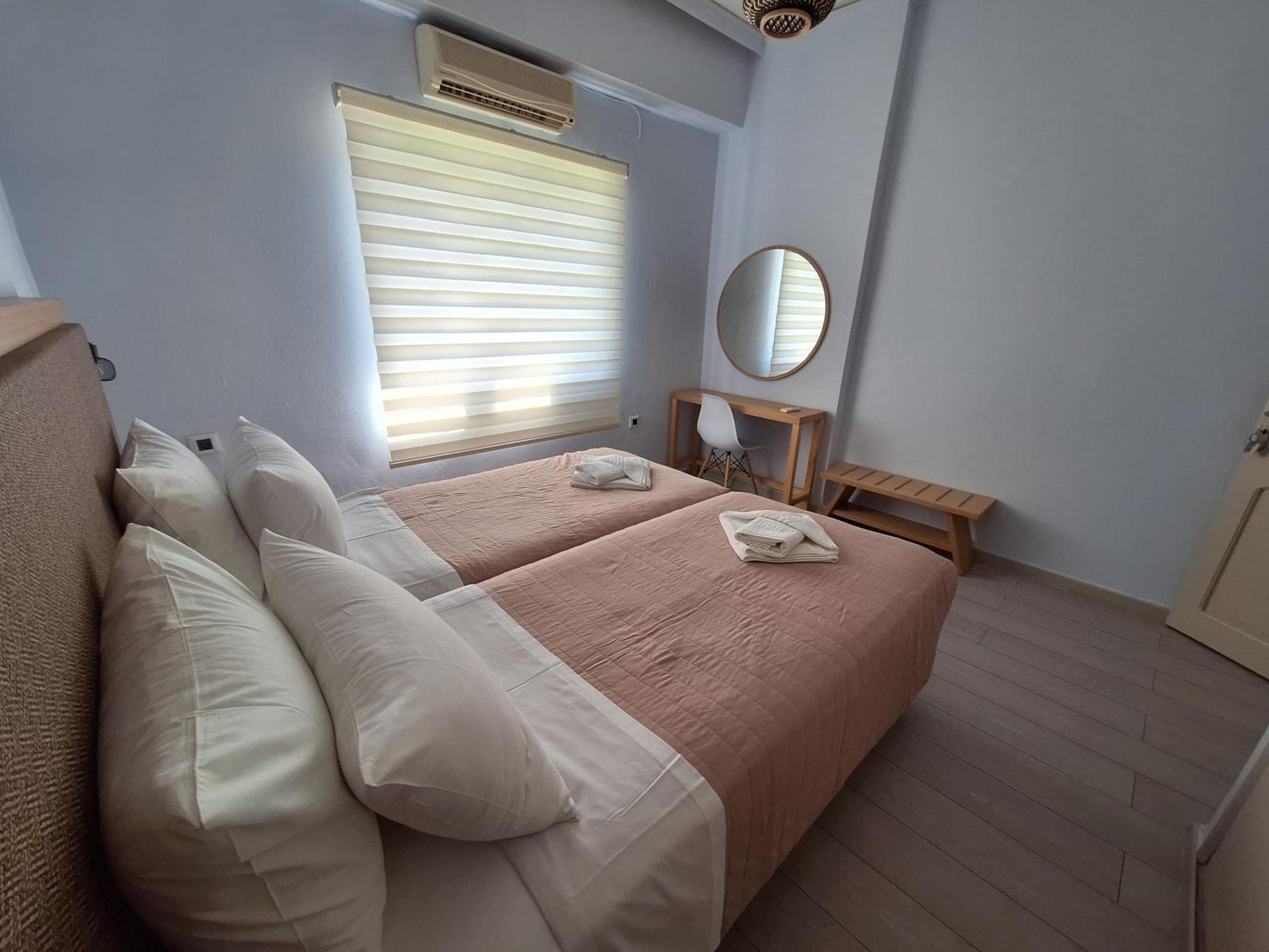 Perla Aparthotel Agia Marina (Crete)