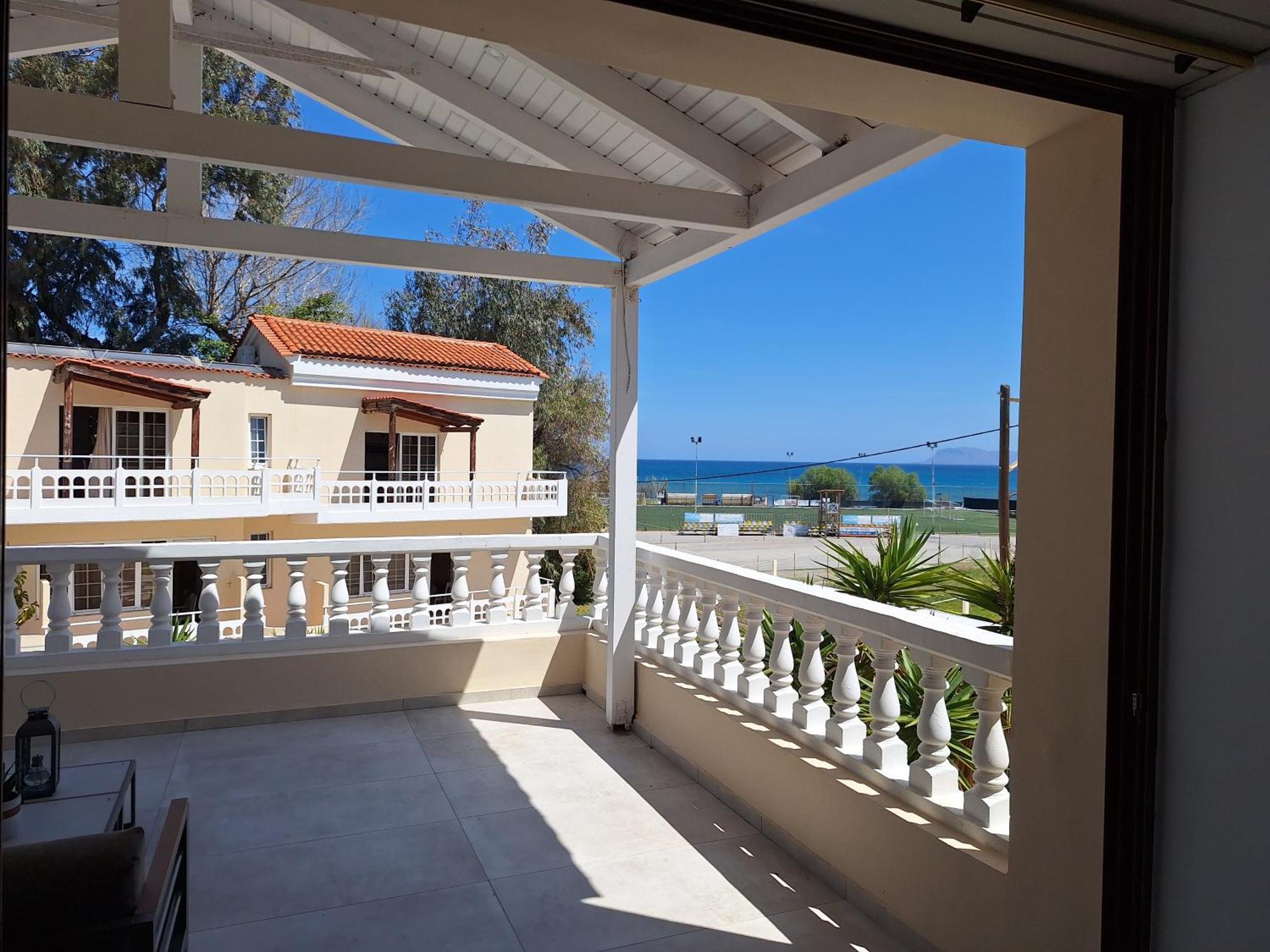 Perla Aparthotel