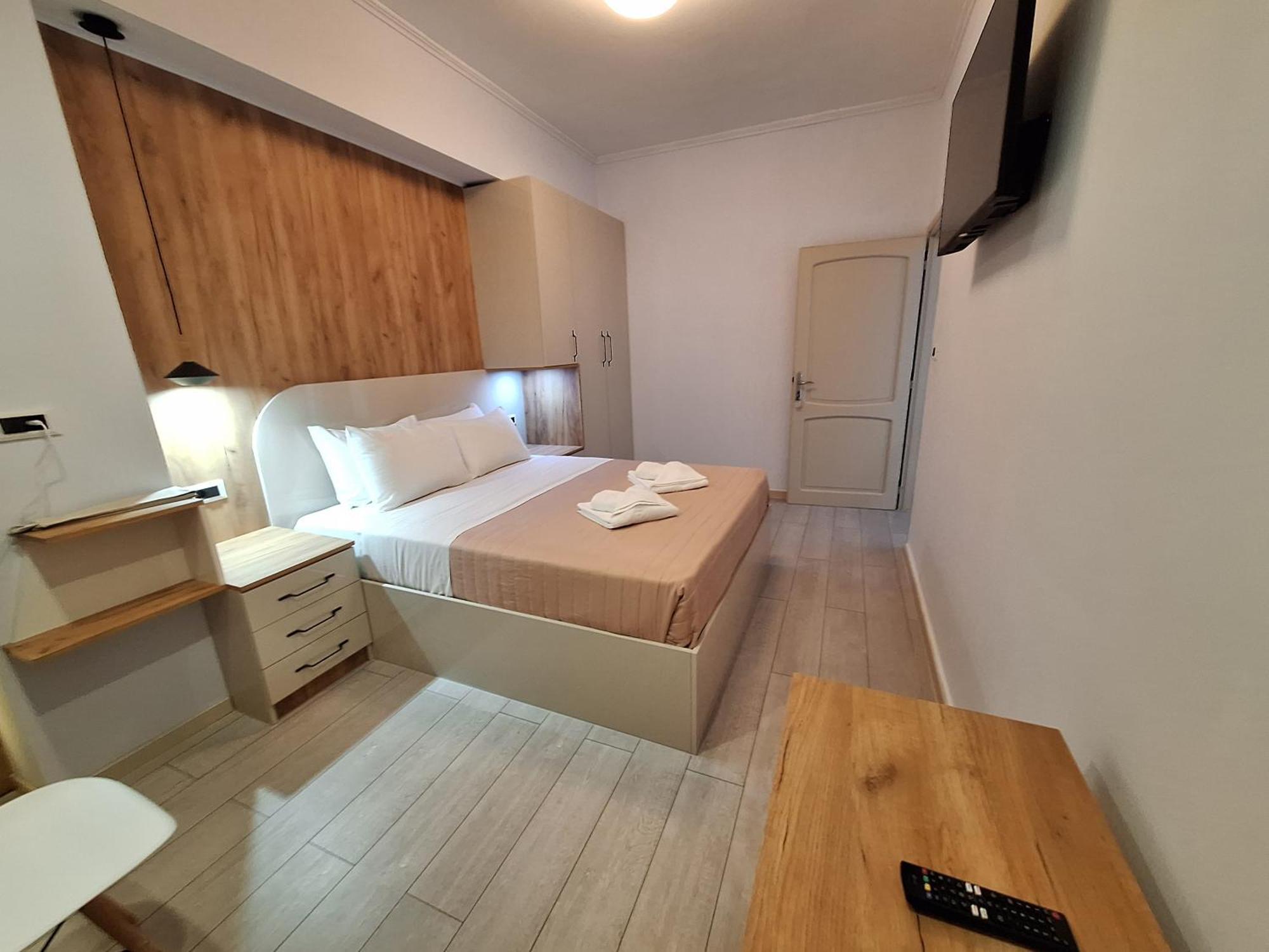 Perla 3* Agia Marina (Crete)